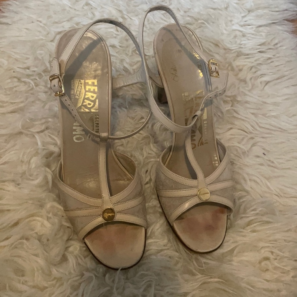 Vintage Ferragamo Heels. Leather sole, made in Italy